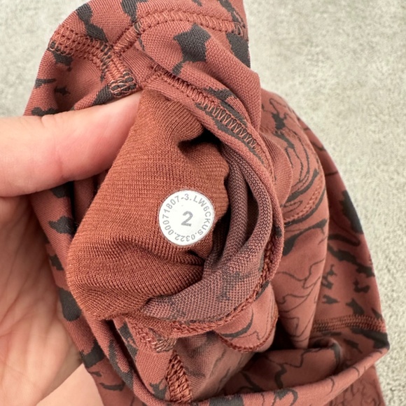 Lululemon align 23” camo contour - Picture 3 of 5